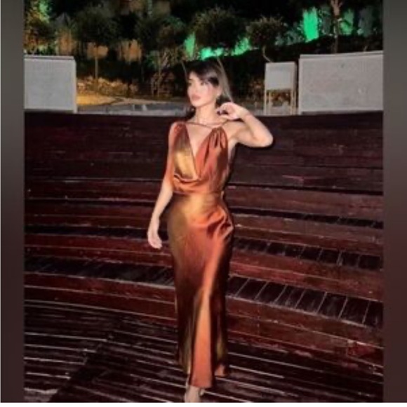 🌅 Orange tie dye sunset printed silky satin strappy open back midi slip dress - Picture 5 of 9